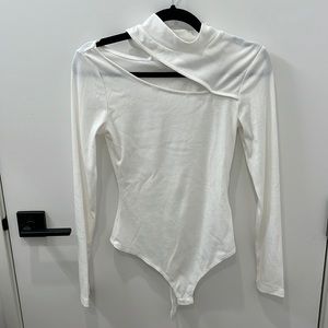 White Shoulder Slit Long Sleeve Body Suit